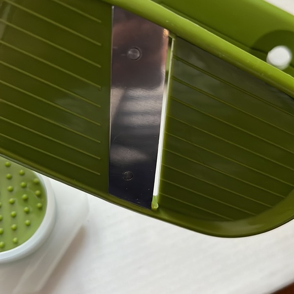 3 piece set kitchen tools: mandolin slicer, can opener and paring knife New - Picture 14 of 16